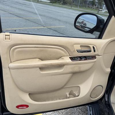 Sale Photo Thumbnail #19: 2011 Cadillac Escalade ESV AWD Premium Package with 270k miles will be sold to the highest bidder. Credit Cards/Venmo will not be accepted for this sale. Only cash or bank certified check. 12% buyers premium will apply to final sale of this vehicle. 
Feat