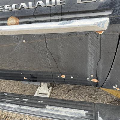 Sale Photo Thumbnail #38: 2011 Cadillac Escalade ESV AWD Premium Package with 270k miles will be sold to the highest bidder. Credit Cards/Venmo will not be accepted for this sale. Only cash or bank certified check. 12% buyers premium will apply to final sale of this vehicle. 
Feat