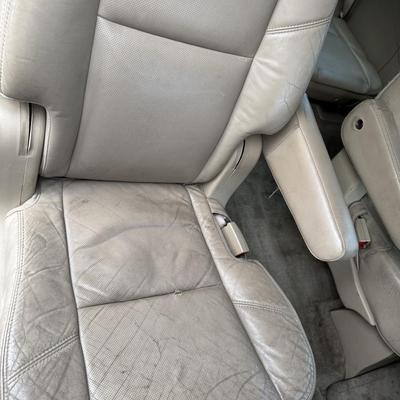 Sale Photo Thumbnail #25: 2011 Cadillac Escalade ESV AWD Premium Package with 270k miles will be sold to the highest bidder. Credit Cards/Venmo will not be accepted for this sale. Only cash or bank certified check. 12% buyers premium will apply to final sale of this vehicle. 
Feat