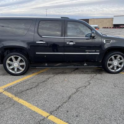 Sale Photo Thumbnail #2: 2011 Cadillac Escalade ESV AWD Premium Package with 270k miles will be sold to the highest bidder. Credit Cards/Venmo will not be accepted for this sale. Only cash or bank certified check. 12% buyers premium will apply to final sale of this vehicle. 
Feat