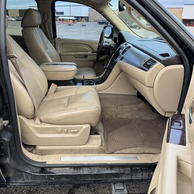 Sale Photo Thumbnail #10: 2011 Cadillac Escalade ESV AWD Premium Package with 270k miles will be sold to the highest bidder. Credit Cards/Venmo will not be accepted for this sale. Only cash or bank certified check. 12% buyers premium will apply to final sale of this vehicle. 
Feat