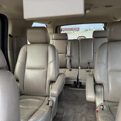 Sale Photo Thumbnail #9: 2011 Cadillac Escalade ESV AWD Premium Package with 270k miles will be sold to the highest bidder. Credit Cards/Venmo will not be accepted for this sale. Only cash or bank certified check. 12% buyers premium will apply to final sale of this vehicle. 
Feat
