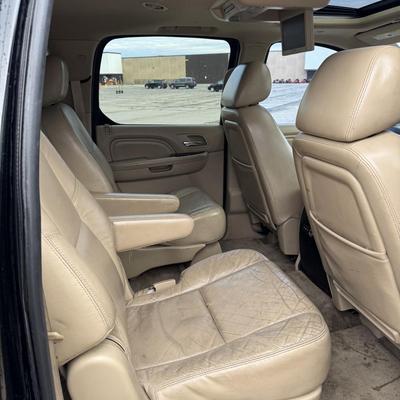 Sale Photo Thumbnail #27: 2011 Cadillac Escalade ESV AWD Premium Package with 270k miles will be sold to the highest bidder. Credit Cards/Venmo will not be accepted for this sale. Only cash or bank certified check. 12% buyers premium will apply to final sale of this vehicle. 
Feat