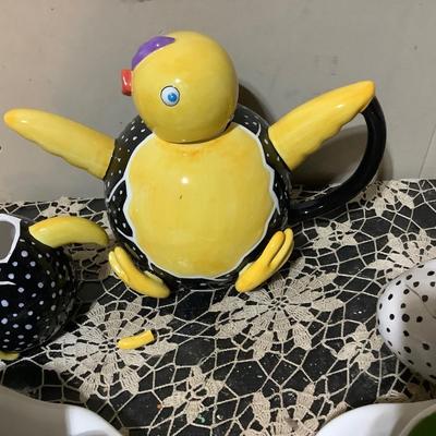 Sale Photo Thumbnail #352: You get Dept 56 Duck cup and plate, cream and sugar, nd teapot.