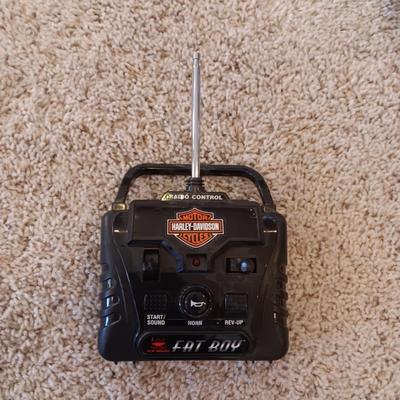 LARGE (27") HARLEY DAVIDSON REMOTE CONTROLLED TOY MOTORCYCLE BY NEW BRIGHT