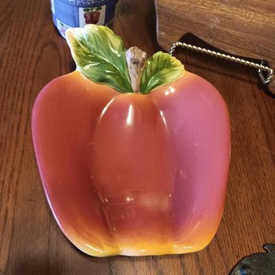 PIG CUTTING BOARD, CHANTRY KNIFE SHARPENER, APPLE DISH, TRIVET AND MUG