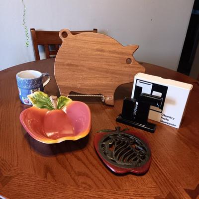 PIG CUTTING BOARD, CHANTRY KNIFE SHARPENER, APPLE DISH, TRIVET AND MUG