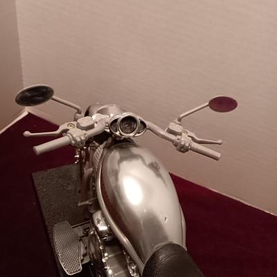 HARLEY DAVIDSON REMOTE CONTROLLED TOY MOTORCYCLE