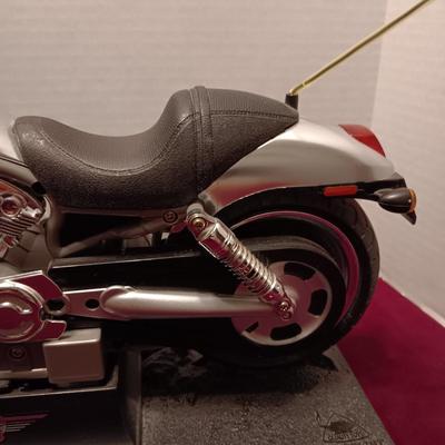 HARLEY DAVIDSON REMOTE CONTROLLED TOY MOTORCYCLE