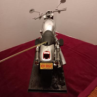 HARLEY DAVIDSON REMOTE CONTROLLED TOY MOTORCYCLE