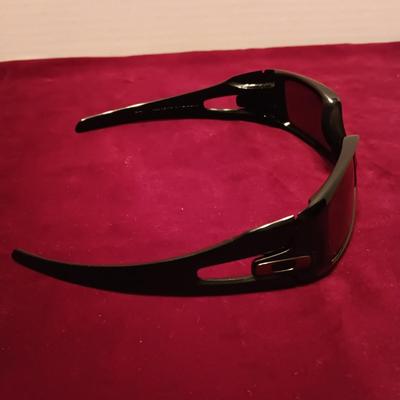 OAKLEY "CRANKCASE" SUNGLASSES