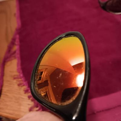 2 PAIRS OF SUNGLASSES