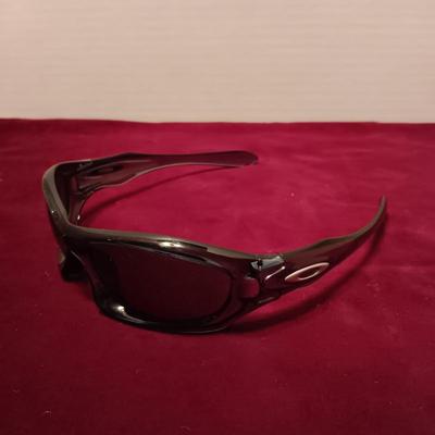 OAKLEY "MONSTER DOG" SUNGLASSES