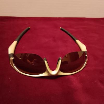 OAKLEY SUNGLASSES