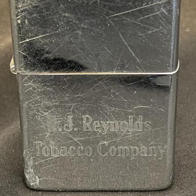 2 ZIPPO LIGHTERS, 4 TIE TACKS AND PEN/PENCIL SET