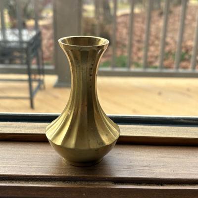 Brass Oval Planter & Bud Vases (K-SF)