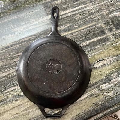 Lodge Cast Iron Frying Pan (K-BC)