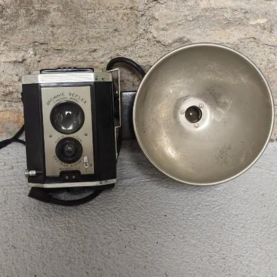 Sale Photo Thumbnail #372: Brownie Reflex with flash attachment. Fits a medium flat rate box