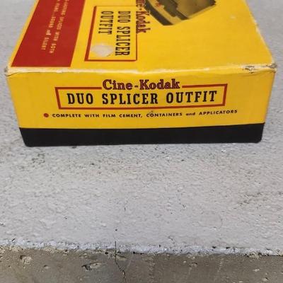 Sale Photo Thumbnail #396: Cine-Kodak Duo Splicer in box. Fits a medium flat rate box