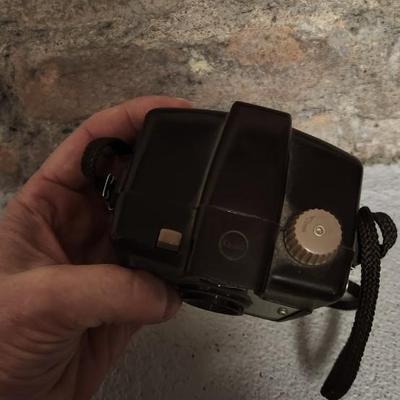 Sale Photo Thumbnail #405: Set of 3 Kodak cameras. Starmatic, starlet and Holiday Flash. Fits a medium flat rate box