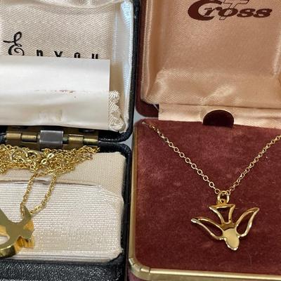 2 gold tone bird necklaces