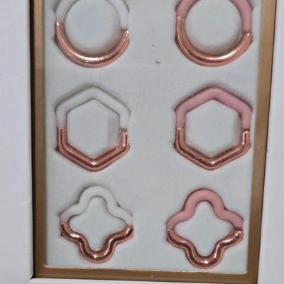 Lot 2: Wine Bottle Cup, Glass Clips, & Pool Cup Floatie