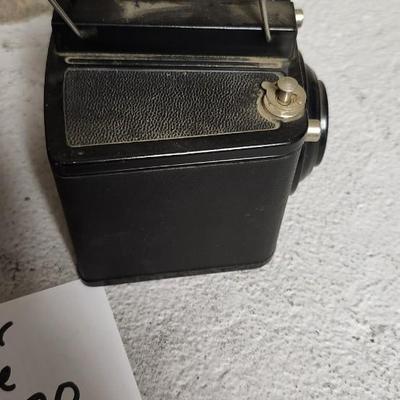 Sale Photo Thumbnail #474: Pair of Brownie Flash 620. One is missing the handle. Fits a medium flat rate box