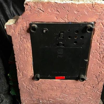 Santa Relaxing by the Fireplace Figurine – 8" Holiday Scene with Elves & Christmas Hearth