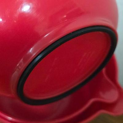 Lot 12: Set of Nesting Baking Bowls