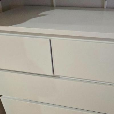 Lot 19: 6 Drawer Dresser