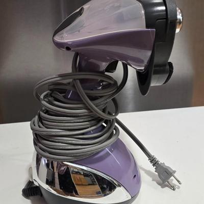 Lot 21: Shark Handheld Steamer