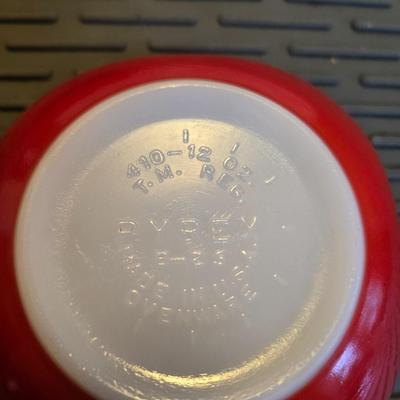 Sale Photo Thumbnail #13: Set of 2 Pyrex red square red 410 bowls. 12 oz ea