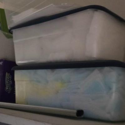 Lot 27: Lot of Misc Cleaning Items - Swiffer's, Broom, Mop, Cleansers