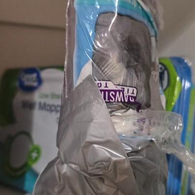 Lot 27: Lot of Misc Cleaning Items - Swiffer's, Broom, Mop, Cleansers