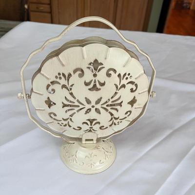 Glass and Metal Serving Pieces (K-BC)