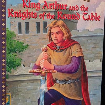 Treasury of Illustrated Classics – King Arthur and the Knights of the Round Table by Sir Thomas Malory (Hardcover)