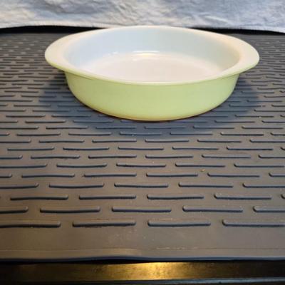 Sale Photo Thumbnail #30: Pyrex Lime Green Cake Pan 227