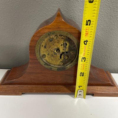 Small New Haven mantle clock