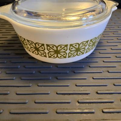 Sale Photo Thumbnail #36: Pyrex Green Verde 473 w/ lid