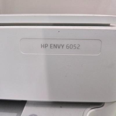 Lot 34: HP Envy 6052 Color Printer / Scanner
