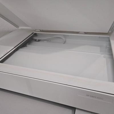 Lot 34: HP Envy 6052 Color Printer / Scanner
