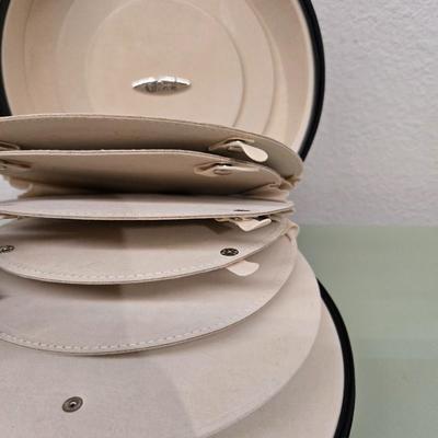 Lot 36: Travel Jewelry Case