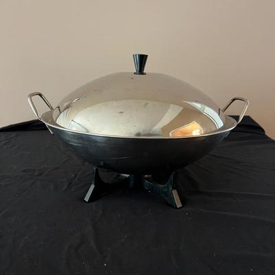 Farberware Electric Wok and NuWave Air Fryer (K-BC)