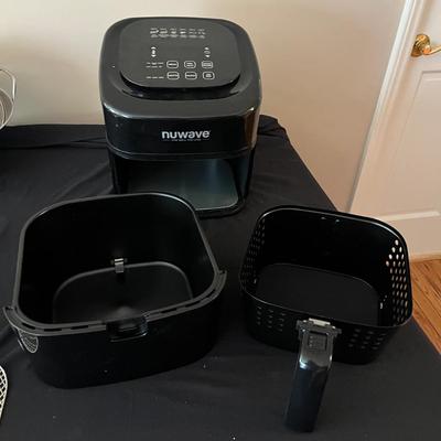 Farberware Electric Wok and NuWave Air Fryer (K-BC)