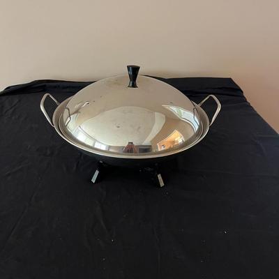 Farberware Electric Wok and NuWave Air Fryer (K-BC)