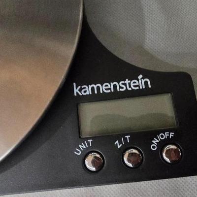 Lot 43: Kamenstein Scale
