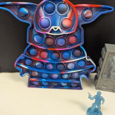 Star Wars Figures - 2004 Aayla Secura Attack Of The Clones - 1999 Pit Droid