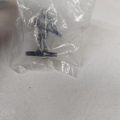 Star Wars Figures - 2004 Aayla Secura Attack Of The Clones - 1999 Pit Droid