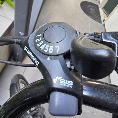 Lot 46: Electric & Manual Pedal Bike w/ Key & Charger ( Works )