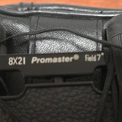 Lot 54: Compact Binoculars